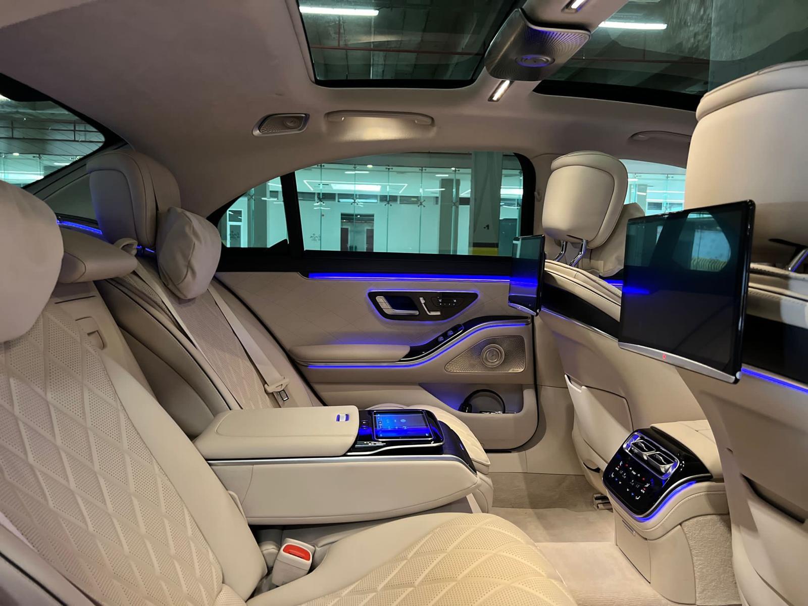 Mercedes S-Class Antalya Airport VIP luxury transfer for up to 3 passengers